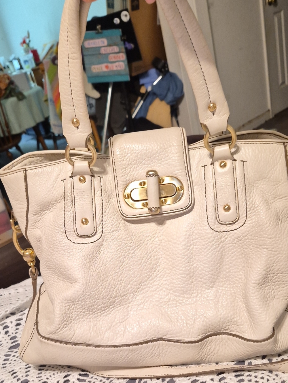 ANN TAYLOR Cream Leather Tote Bag with Gold Hardware